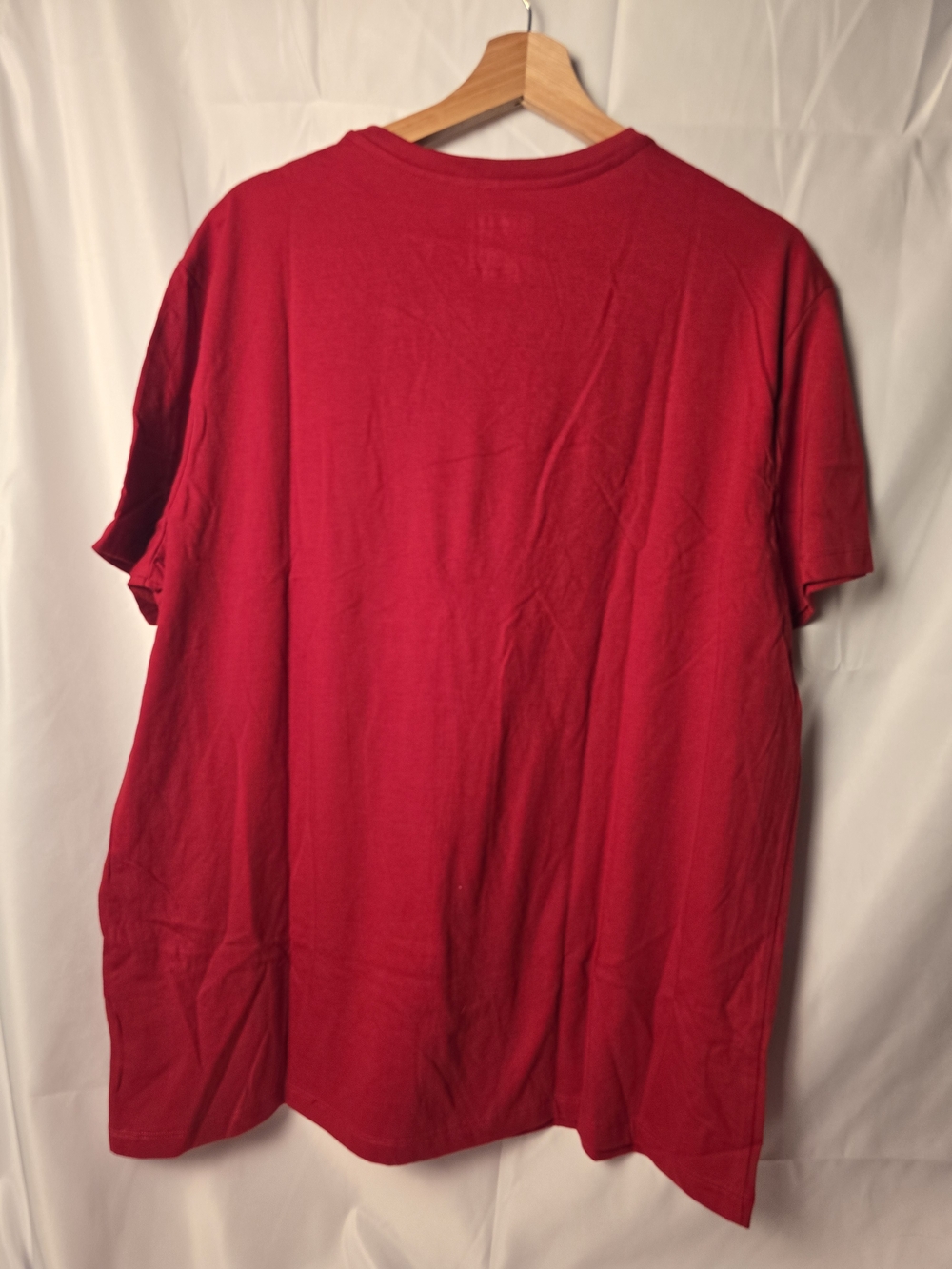 Goodfellow & Co Men’s Bright Red V-Neck Tee - Picture 4 of 4